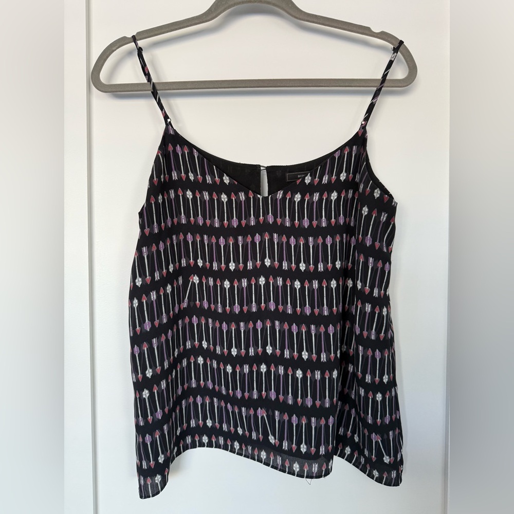 BCBGMAXAZRIA Cora Arrow Print Tank Top